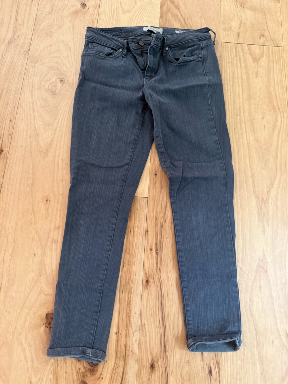 Calvin Klein Women’s Dark Gray Slim Stretch Jeans, size 6
